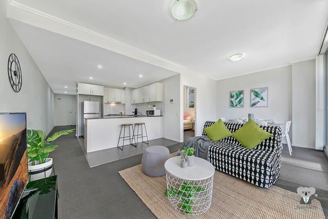 WARRICK FRAM 3 BEDS APT FREE PARKING WALK TO WESTFIELD CLOSE TO HOSPITAL NWF003 - Holiday Byron Bay 0
