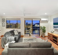 Waterfront boutique apartment - Personal concierge - Holiday Byron Bay