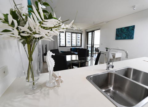 WATERFRONT DARWIN TROPICAL GEM - Holiday Byron Bay 0