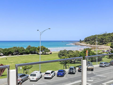 WATERFRONT SEVEN - In The Heart Of Lorne - Holiday Byron Bay 2