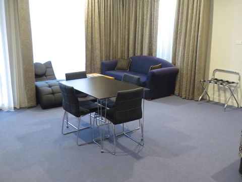 The Dingley Hotel - Holiday Byron Bay 42