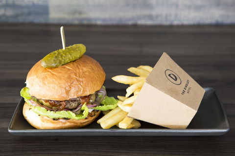 The Dingley Hotel - Holiday Byron Bay 26