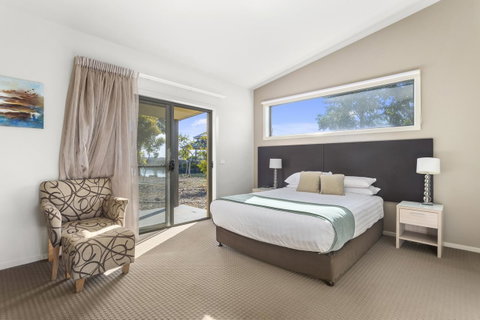 Quality Hotel Point Cook - Holiday Byron Bay 21