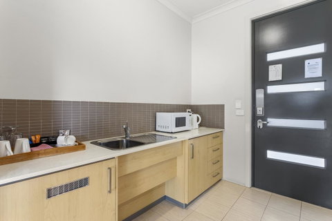Quality Hotel Point Cook - Holiday Byron Bay 11