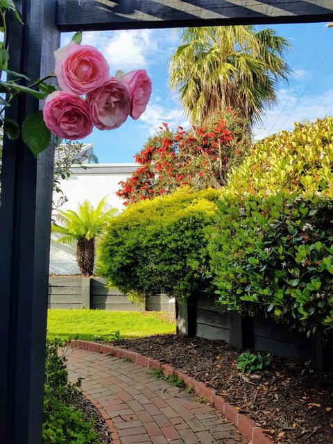 Mysa Anglesea Sleeps 7 WiFi SmartTV Cafes Shops - Holiday Byron Bay 15