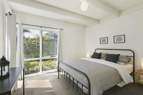 Mysa Anglesea Sleeps 7 WiFi SmartTV Cafes Shops - Holiday Byron Bay 6