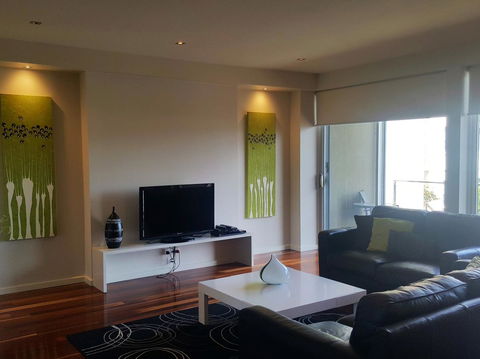104 On Merri Apartments - Holiday Byron Bay 20