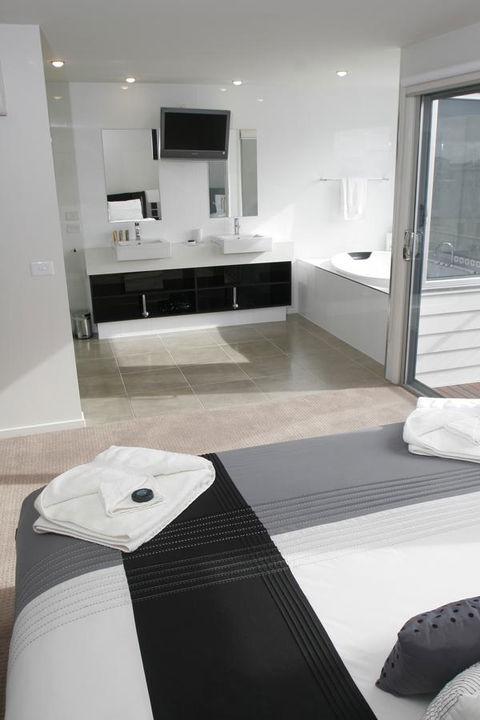 104 On Merri Apartments - Holiday Byron Bay 5