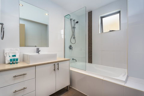Redvue Holiday Apartments - Holiday Byron Bay 12