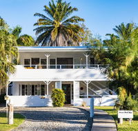 Jamaica Beach House - Holiday Byron Bay