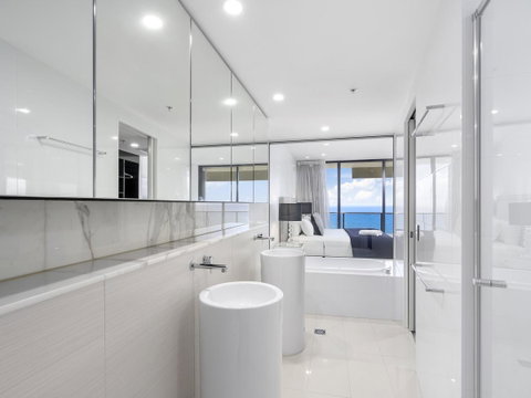 Oracle Resort Broadbeach - Gclr - Holiday Byron Bay 24