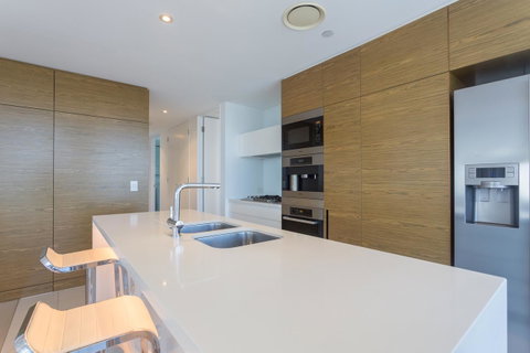 Oracle Resort Broadbeach - Gclr - Holiday Byron Bay 28