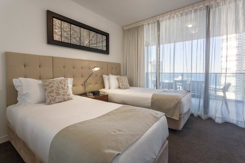 Oracle Resort Broadbeach - Gclr - Holiday Byron Bay 36