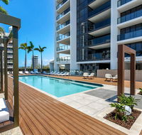 Qube Broadbeach - Holiday Byron Bay