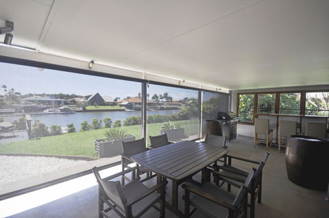 Bribie Island Canal Holiday Destination! - Holiday Byron Bay 7