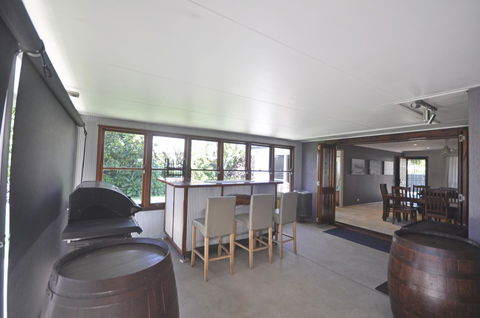 Bribie Island Canal Holiday Destination! - Holiday Byron Bay 8