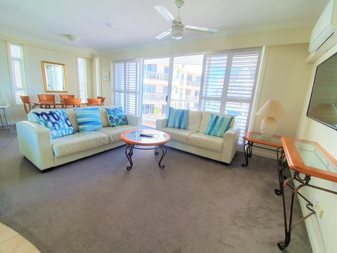 Broadbeach Holiday Apartments - Holiday Byron Bay 17