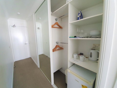 Broadbeach Holiday Apartments - Holiday Byron Bay 18