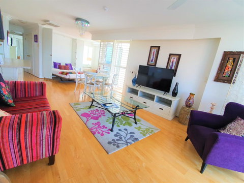 Broadbeach Holiday Apartments - Holiday Byron Bay 24