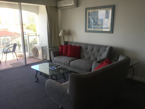 Broadbeach Holiday Apartments - Holiday Byron Bay 37