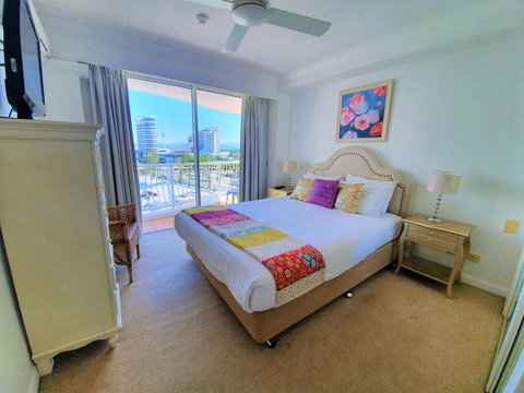 Broadbeach Holiday Apartments - Holiday Byron Bay 20