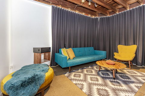 The Pink Hotel Coolangatta - Holiday Byron Bay 21