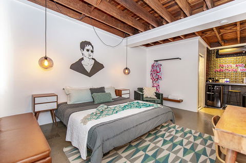 The Pink Hotel Coolangatta - Holiday Byron Bay 24