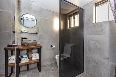 The Pink Hotel Coolangatta - Holiday Byron Bay 14