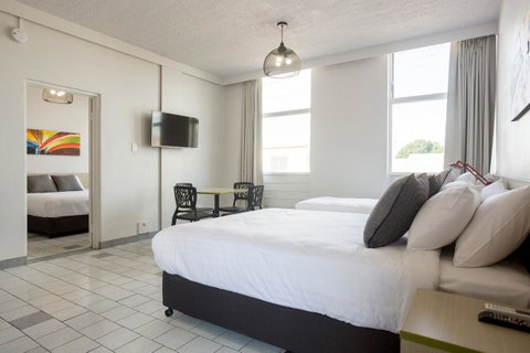 Nightcap At Emerald Star Hotel - Holiday Byron Bay 25