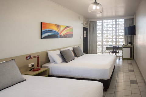 Nightcap At Emerald Star Hotel - Holiday Byron Bay 42