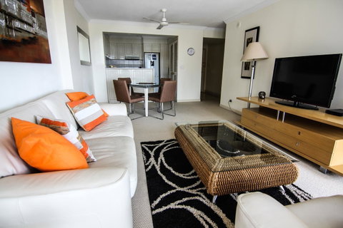 The Phoenician Resort - Holiday Byron Bay 2