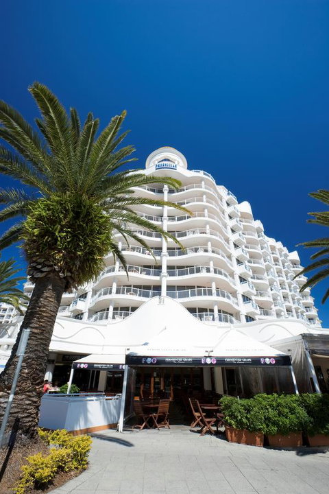 The Phoenician Resort - Holiday Byron Bay 4
