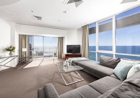 Novotel Surfers Paradise - Holiday Byron Bay 3