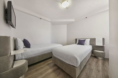 Novotel Surfers Paradise - Holiday Byron Bay 23