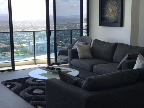Luxury 3 Bedroom In Heart Of Broadbeach - Holiday Byron Bay 21