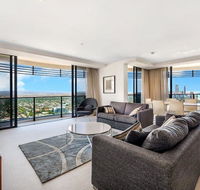 Luxury 3 Bedroom in heart of Broadbeach - Holiday Byron Bay