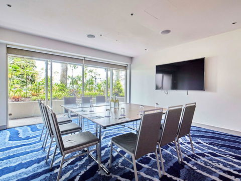 Novotel Cairns Oasis Resort - Holiday Byron Bay 44