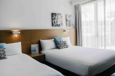 Novotel Cairns Oasis Resort - Holiday Byron Bay 25