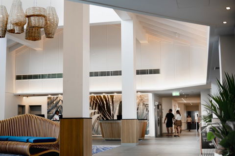 Novotel Cairns Oasis Resort - Holiday Byron Bay 11