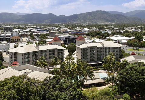 Novotel Cairns Oasis Resort - Holiday Byron Bay 38