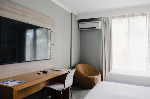 Novotel Cairns Oasis Resort - Holiday Byron Bay 26