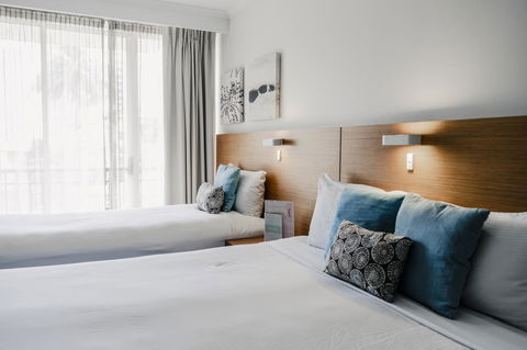 Novotel Cairns Oasis Resort - Holiday Byron Bay 23
