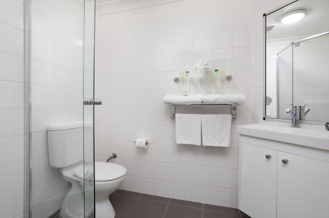George Williams Hotel - Holiday Byron Bay 1