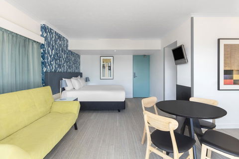 Vibe Hotel Gold Coast - Holiday Byron Bay 35