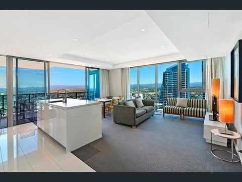 H Star Residences-- Paradise Stayz - Holiday Byron Bay 2