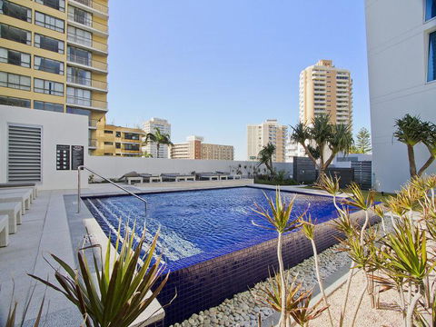 H Star Residences-- Paradise Stayz - Holiday Byron Bay 6