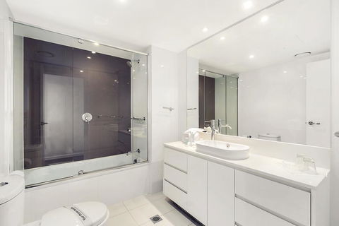 H Star Residences-- Paradise Stayz - Holiday Byron Bay 0