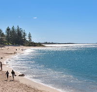The Norfolks on Moffat Beach - Holiday Byron Bay