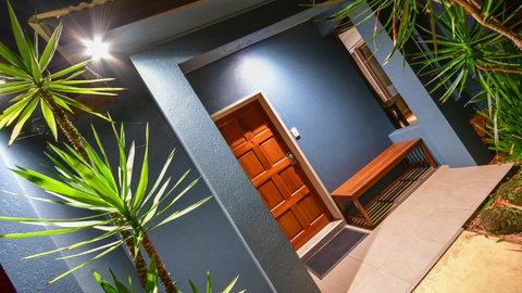 Blue Summit Hideaway - Holiday Byron Bay 14