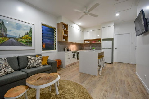 Blue Summit Hideaway - Holiday Byron Bay 7
